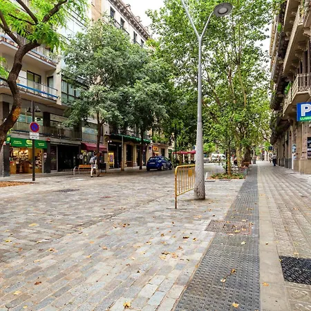 Blueground La Dreta De Leixample Terrace Bcn-104 Appartement *